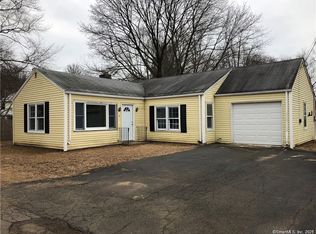 8 Cadwell Pl, Branford, CT 06405