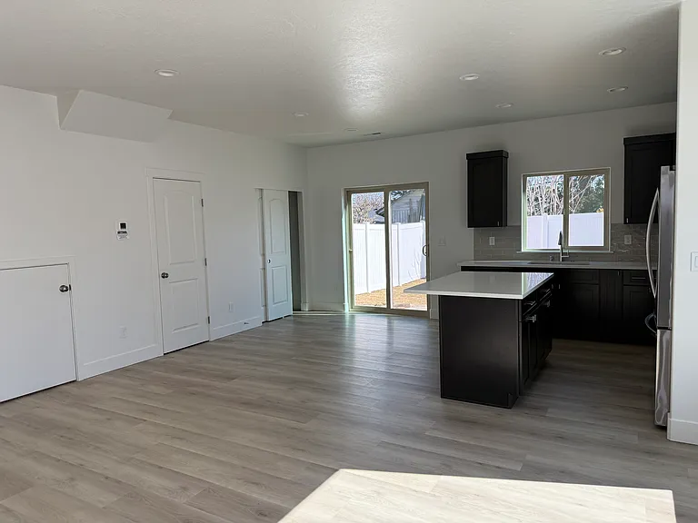 1185 S Underwood St #120 — Photo 9