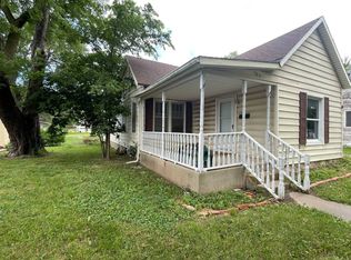 127 S 10th St, Fredonia, KS 66736
