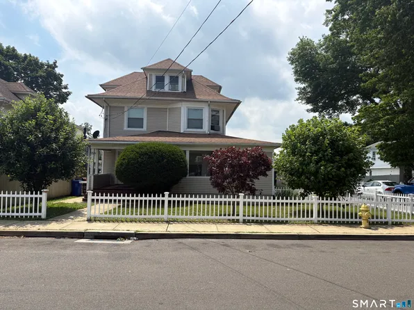 15 Edlie Avenue, Norwalk, CT 06855