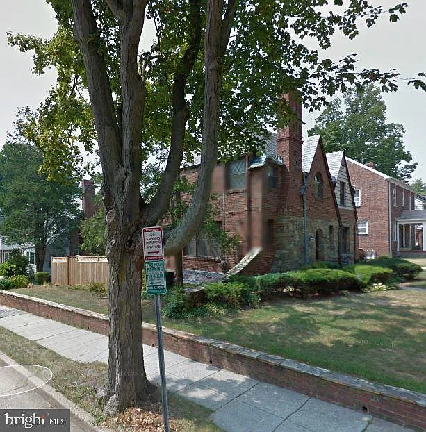 4 bed, 3.5 bath, 2400 sqft, $4,650 — Photo 2