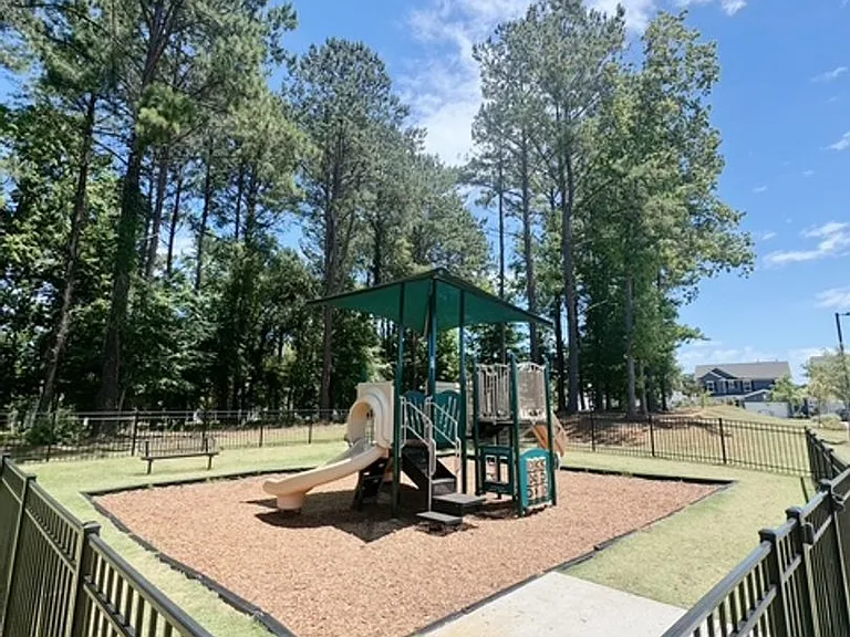 327 Fosterton Cottage Way — Photo 32
