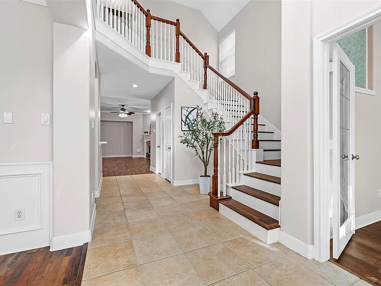 3310 Lake Canyon Ct — Photo 6