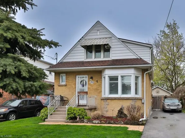 233 Glenholme Ave, Hamilton, ON L8K 3L9