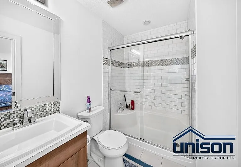 47 N Evanspark Rd NW — Photo 16
