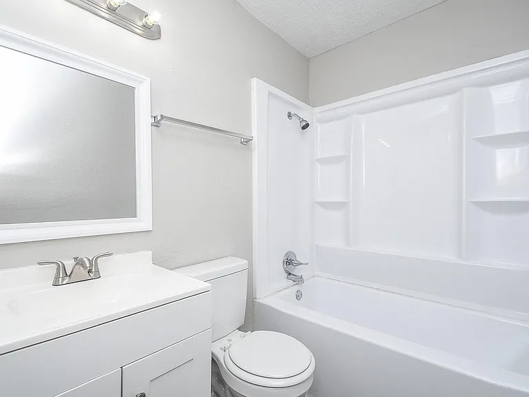 6024 Collingsworth St #2 — Photo 14