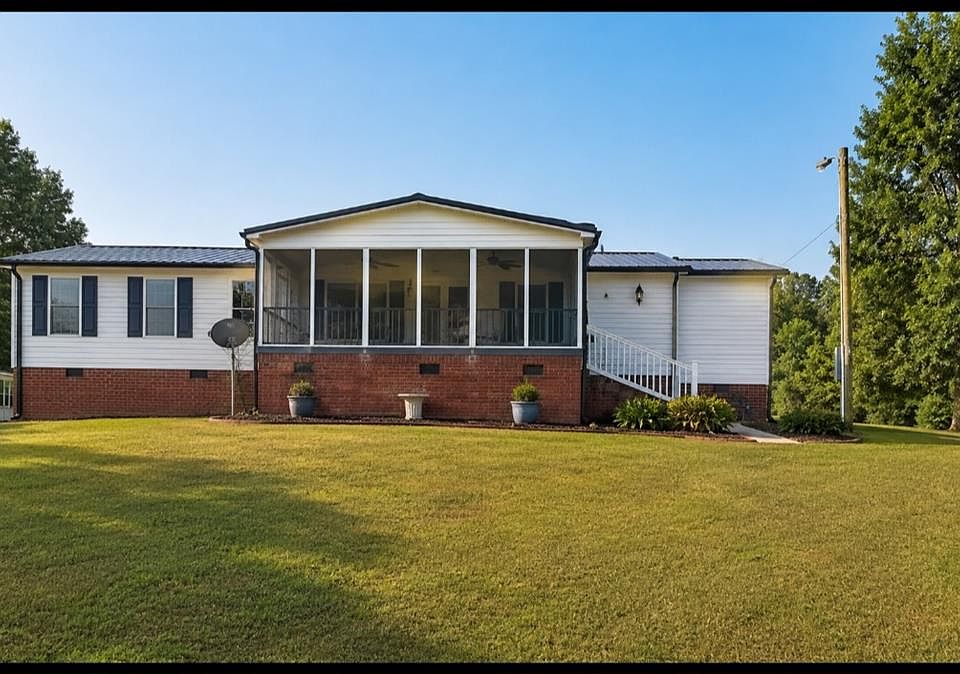 1st image of 500 Point Lookout Rd