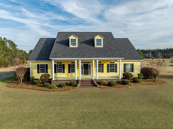 3 Thomas Dr, Tifton, GA 31794