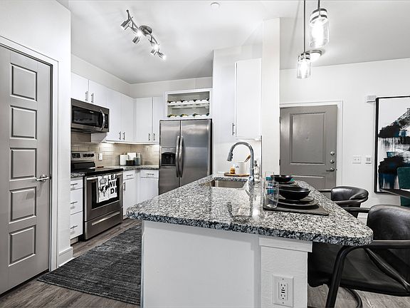 Upgraded Kitchen with Granite Countertops