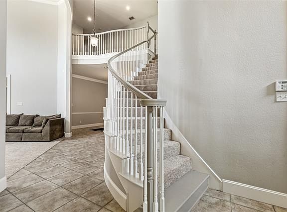 2nd image of 1131 Pedernales Trl