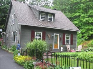 90 Knox Ave, Killingly, CT 06239