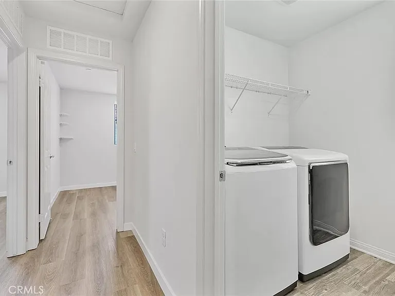 14700 Sherman Way — Photo 14