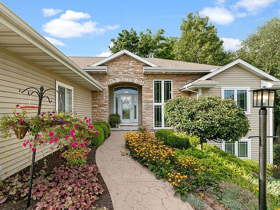 2nd image of 3412 Woods Edge Ln