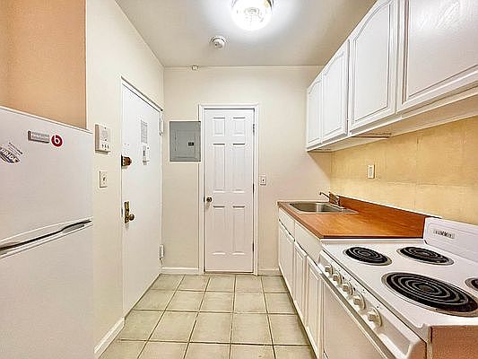 1st image of 510 9th Ave #3R