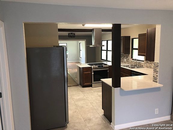 4th image of 1003 El Monte Blvd