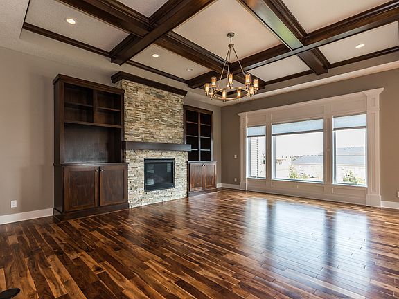 5th image of 2756 London Dr