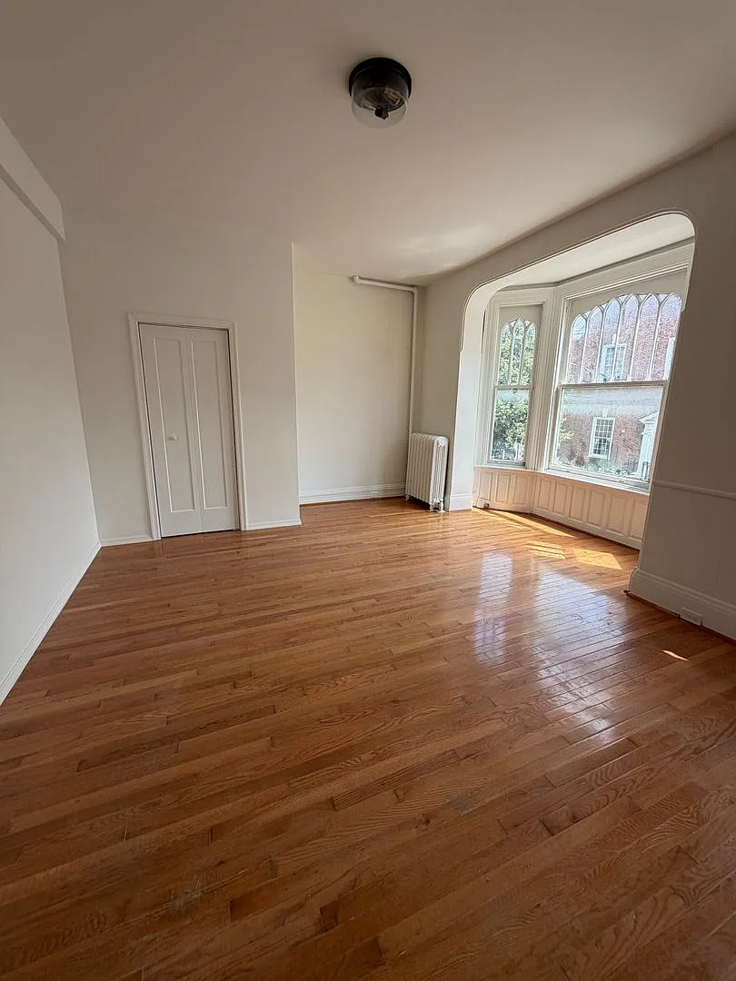 110 Beaver St — Photo 2