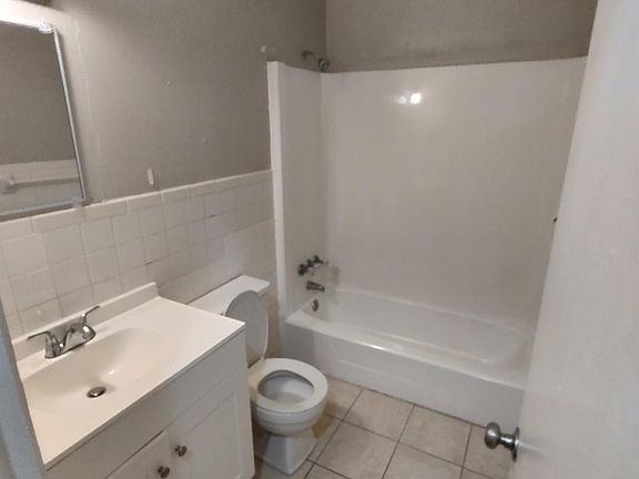 5th image of 9528 4th Bay St #4