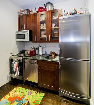 Rented by Icon Realty Management | media 10