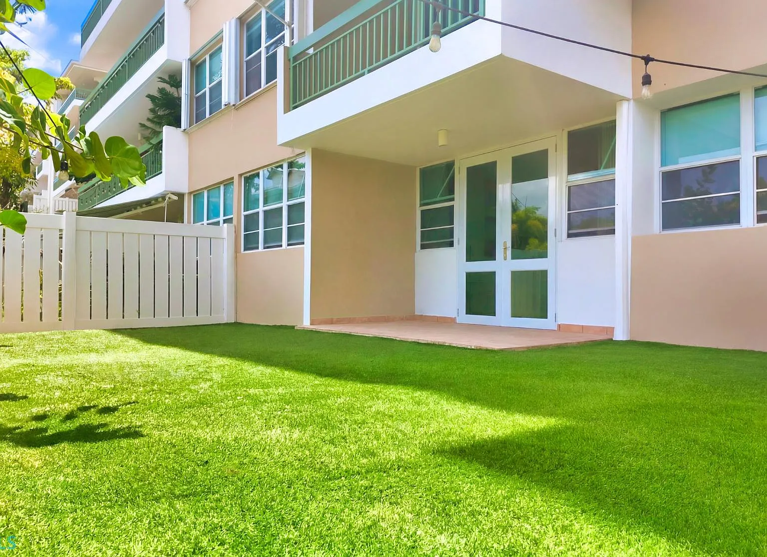 La Villa Gardens (Condominio) — Photo 4
