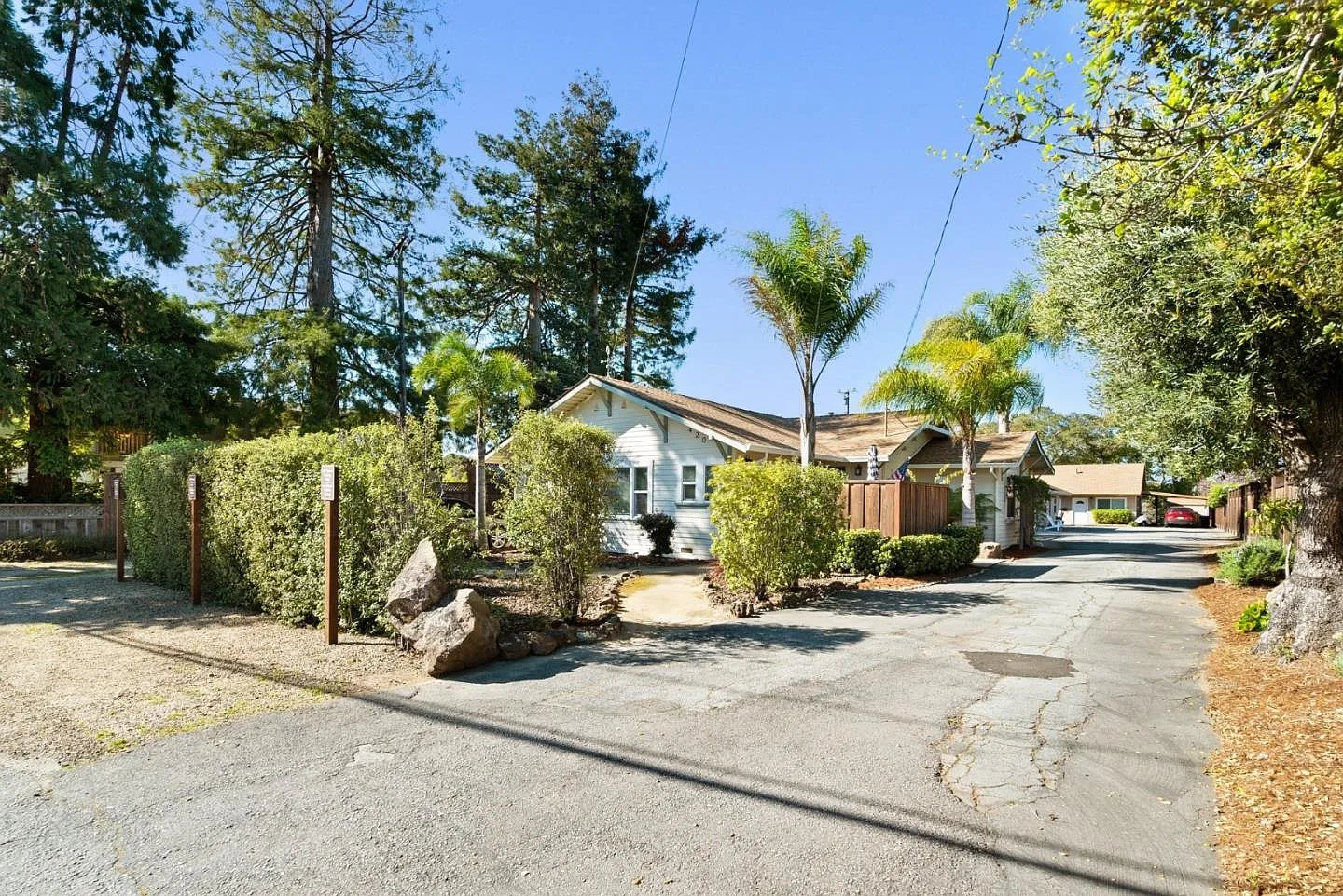 320 Capitola Rd Extension photo 1