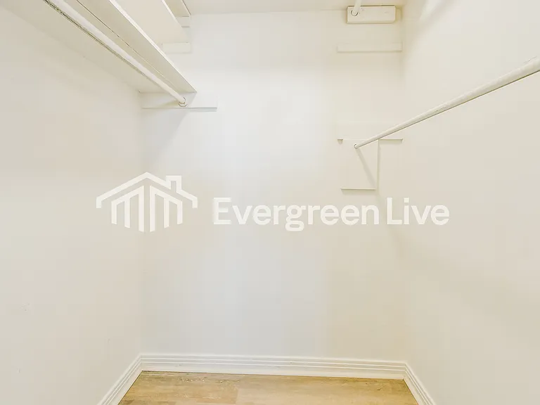 442 W Detroit St — Photo 10