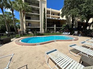 102 Tarpon Point, Tarpon Springs, FL 34689