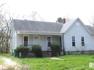 554 Mathews St, Galesburg, IL 61401