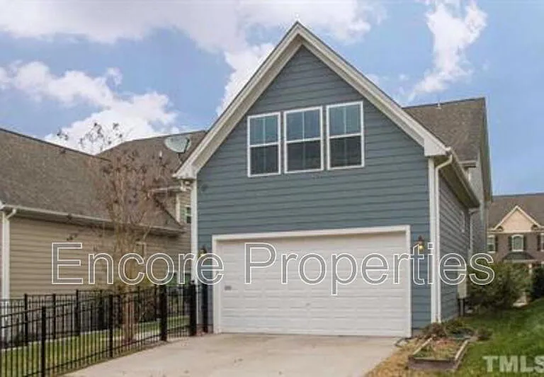 2057 Aventon Ln — Photo 2