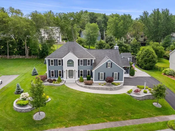 45 Monica Drive, Nashua, NH 03062