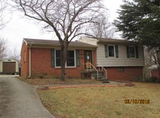 2717 Woodbury Dr, Burlington, NC 27217
