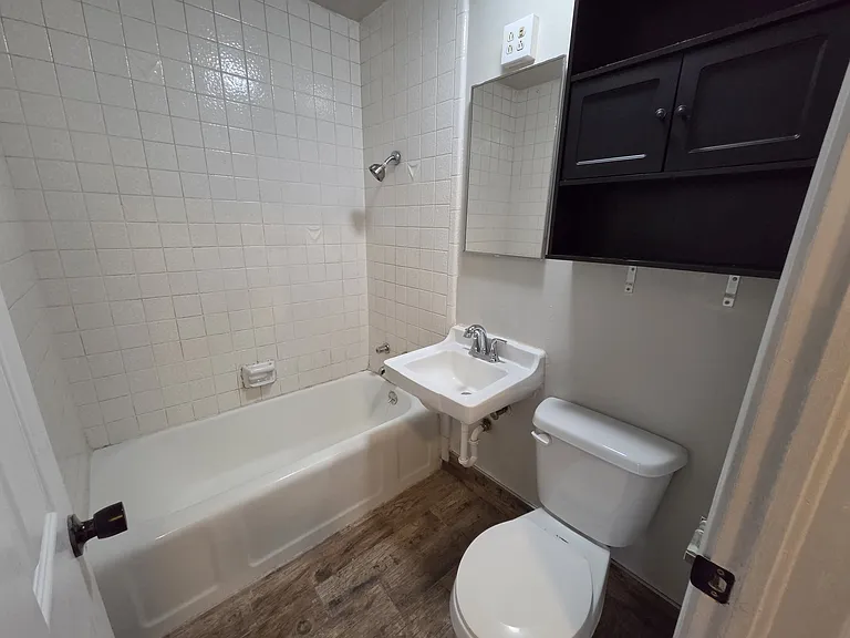 2 bed, 1.0 bath, 850 sqft, $1,099 — Photo 10