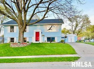 2705 N Michigan Ave, Davenport, IA 52804