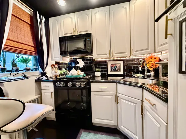 112-25 34th Avenue image 16 of 53