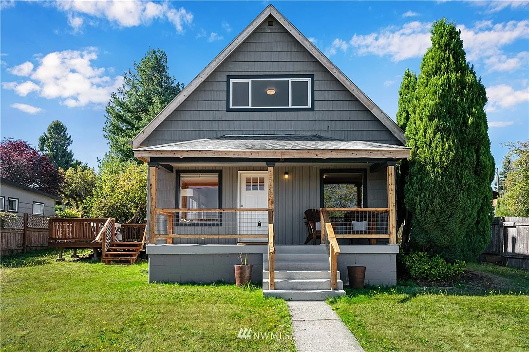 3568 E N St photo 1