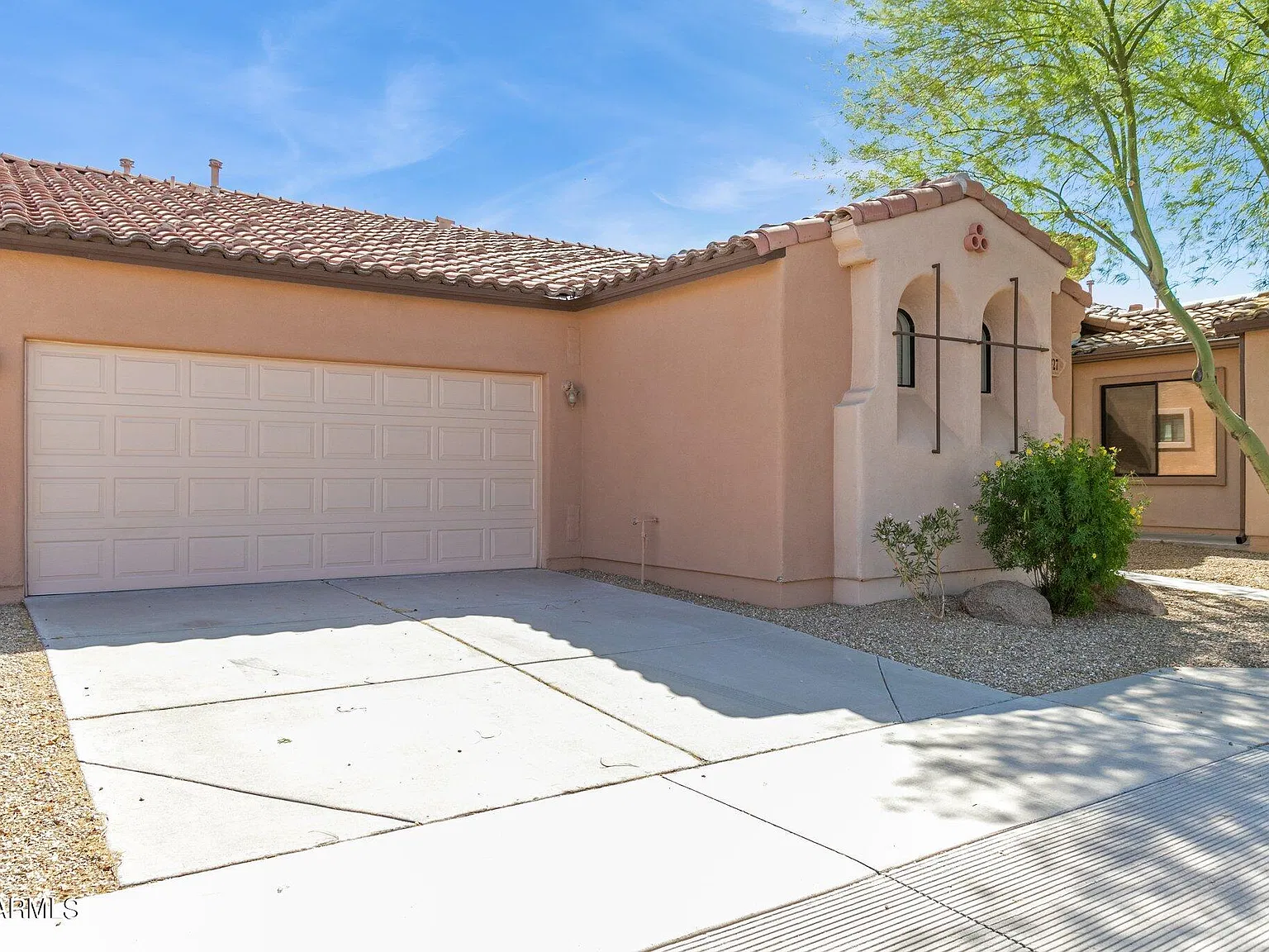 3 bed, 2.0 bath, 1415 sqft, $2,000 — Photo 3