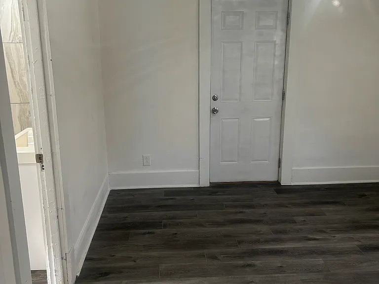 2625 Cottage Grove Ave #4 — Photo 6
