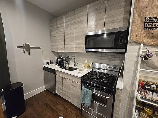 4th image of 101 Woodruff Ave APT 6D