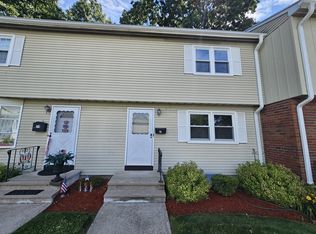 76 Yorktowne Ct #76, Chicopee, MA 01020
