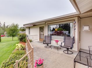 210 Mackenzie Dr, Camano Island, WA 98282