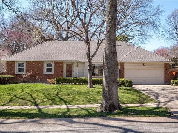 8908 Outlook Dr, Overland Park, KS 66207