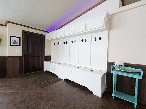 Custom built-in entryway