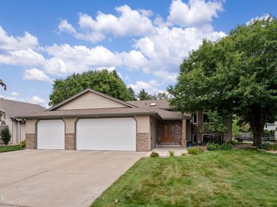 421 Stuttgart Dr, Bismarck, ND, 58504