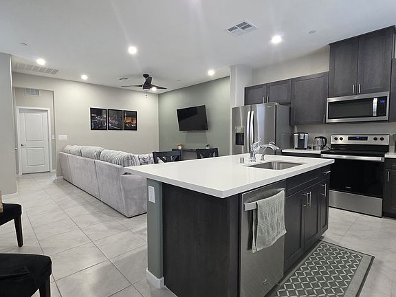 3rd image of 5744 Crenellated St