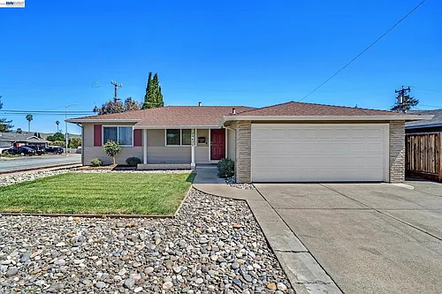 39260 Bliss Ct Photo 1