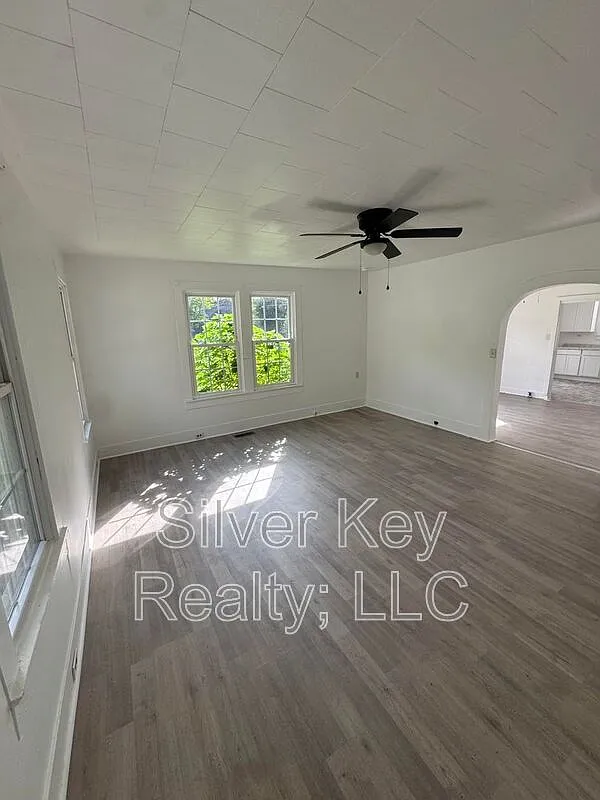 2 bed, 2.0 bath, 1000 sqft, $1,295 — Photo 3