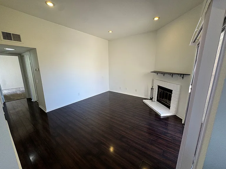 1380 E Washington Ave #38 — Photo 2