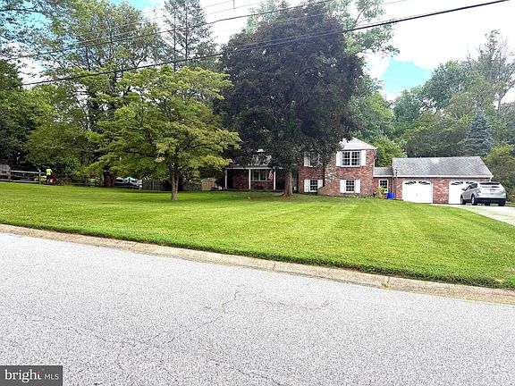 2nd image of 247 Yarmouth Ln