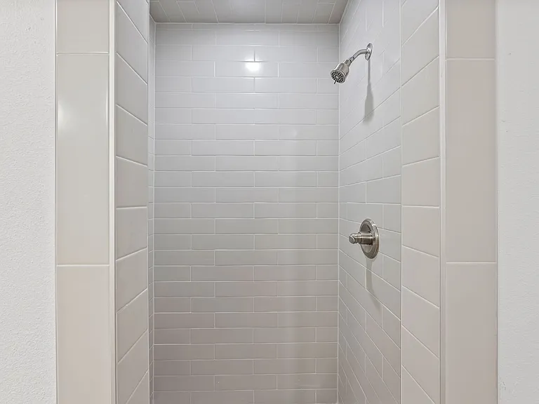 14806 North Cres #1200 — Photo 9