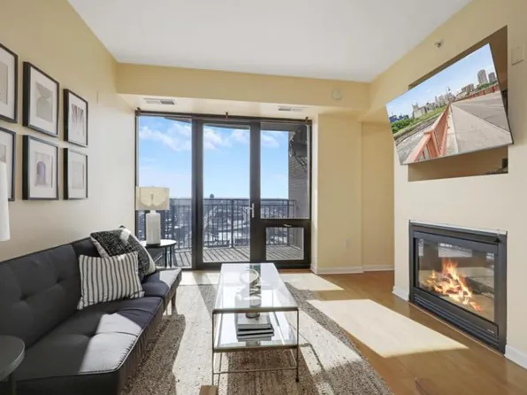 500 E Grant St APT 1905, Minneapolis, MN 55404